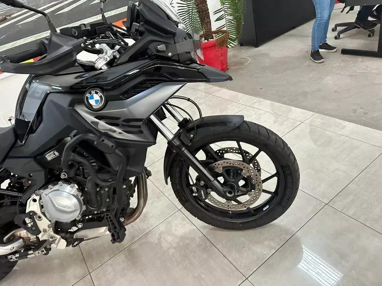 BMW F 750 Preto 17