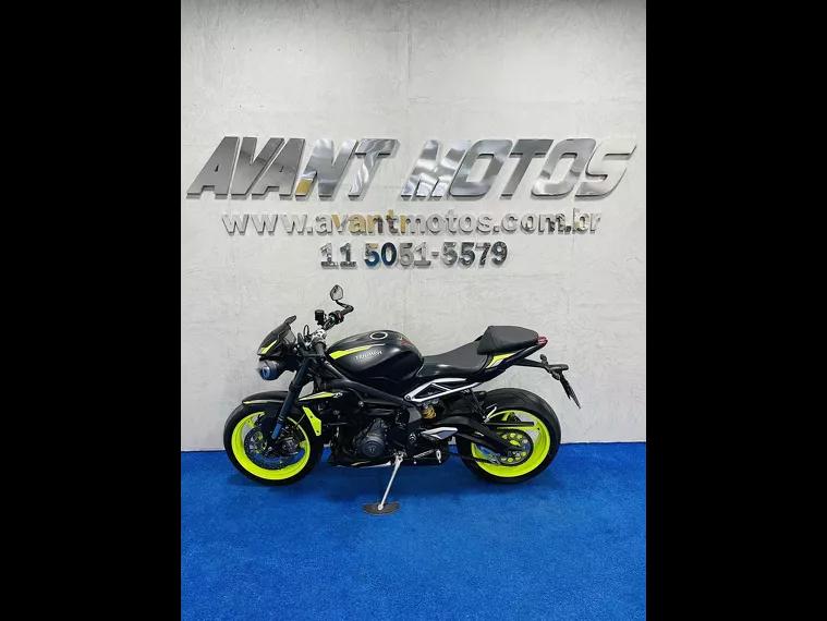 Triumph Street Triple Preto 7