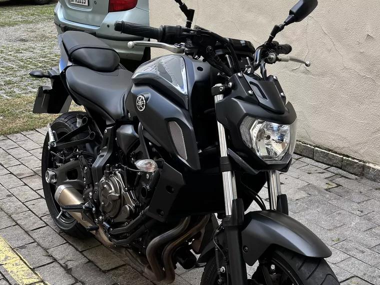 Yamaha MT-07 Cinza 3