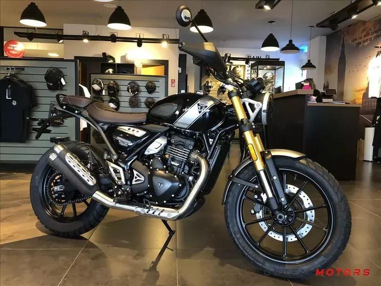 Triumph Scrambler Preto 1