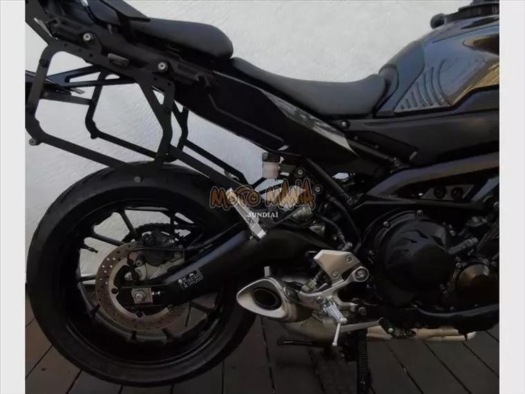 Yamaha MT-09 Cinza 3