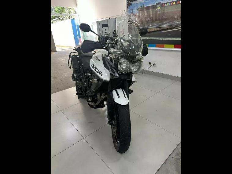 Triumph Tiger 800 Branco 23