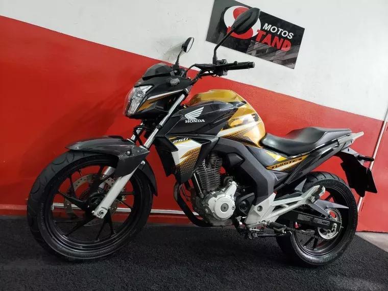 Honda CB Twister Amarelo 5