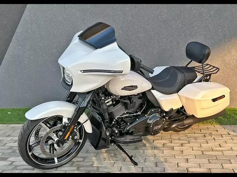 Harley-Davidson Street Glide Branco 5