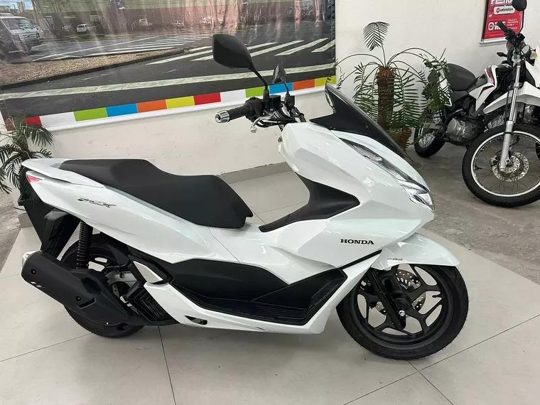 Honda PCX Branco 30