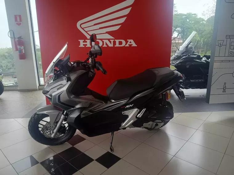 Honda Honda ADV Prata 4