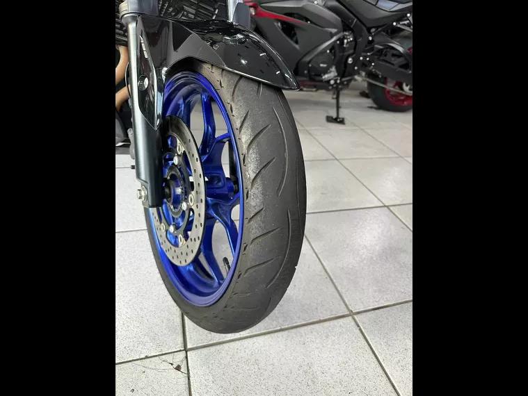 Yamaha MT-03 Azul 23