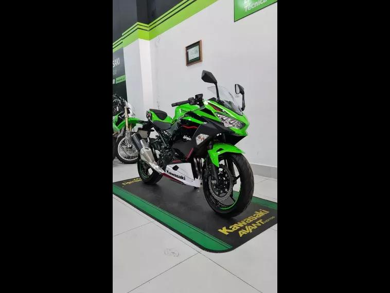 Kawasaki Ninja Verde 2