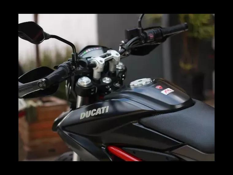 Ducati Hypermotard Preto 11