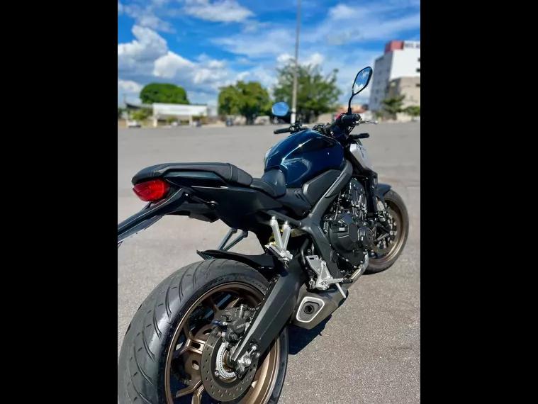 Honda CBR 650 Azul 4