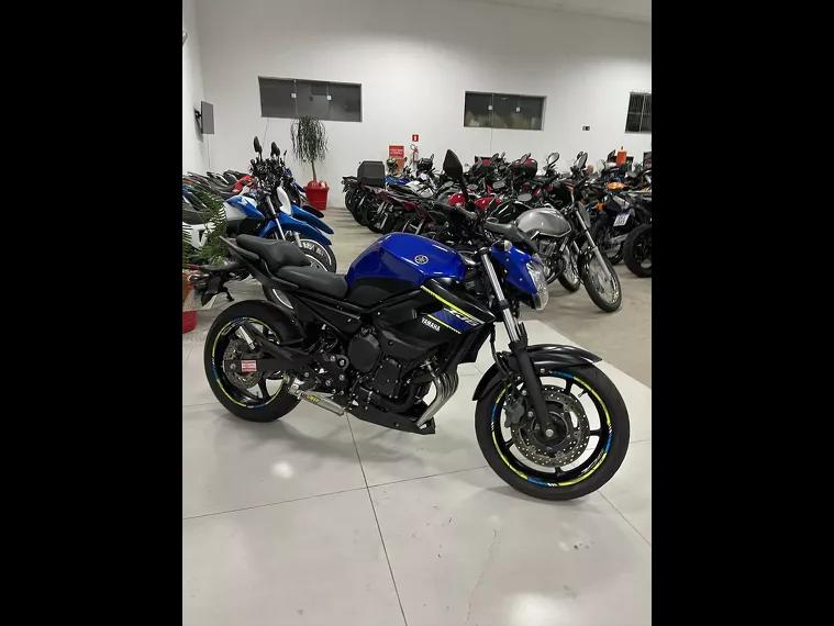 Yamaha XJ6-N Azul 12