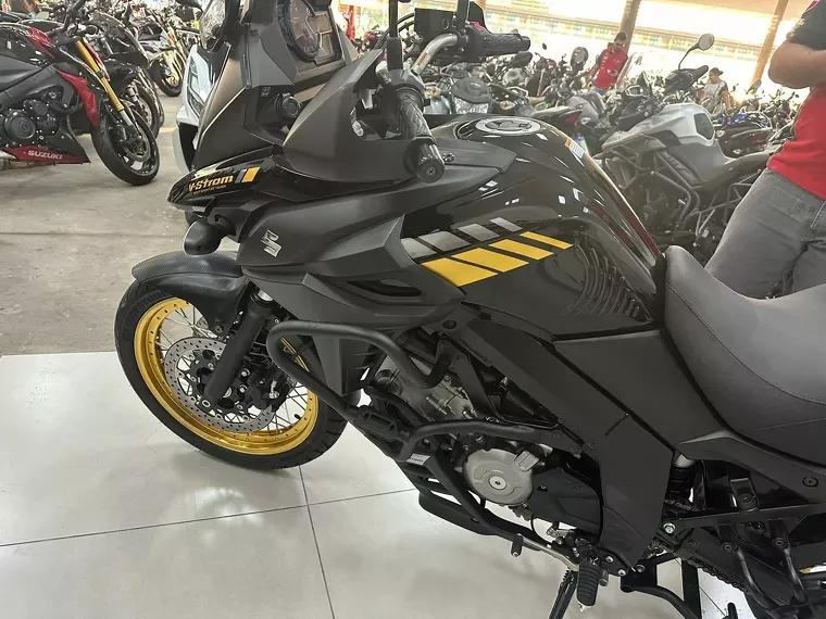 Suzuki V-Strom Preto 21