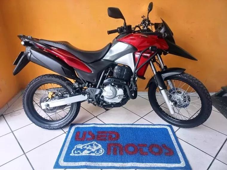 Honda XRE 300 Vermelho 1