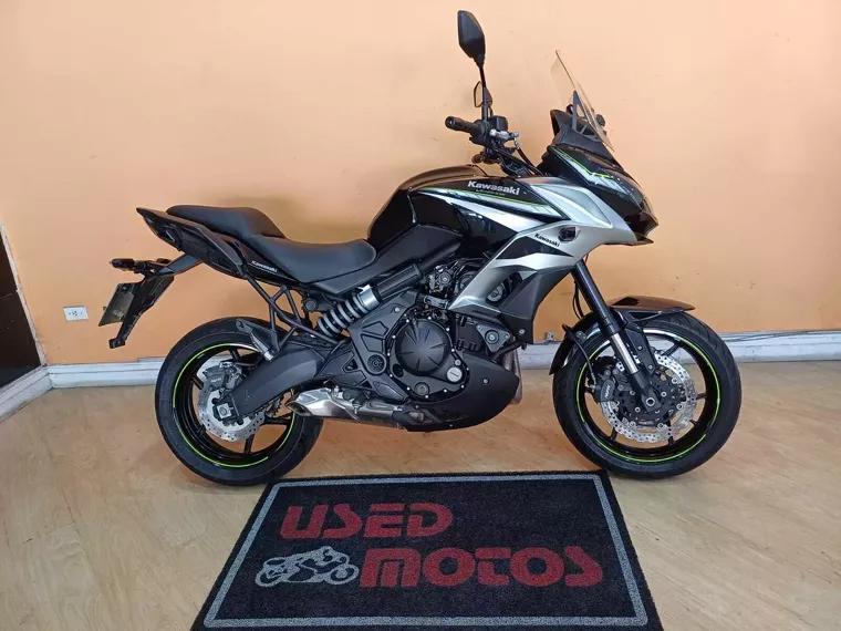 Kawasaki Versys Preto 2