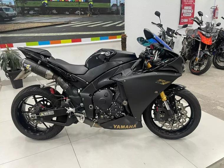 Yamaha YZF R1 Preto 21