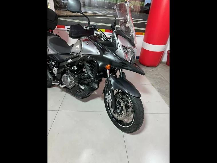 Suzuki V-Strom Prata 29