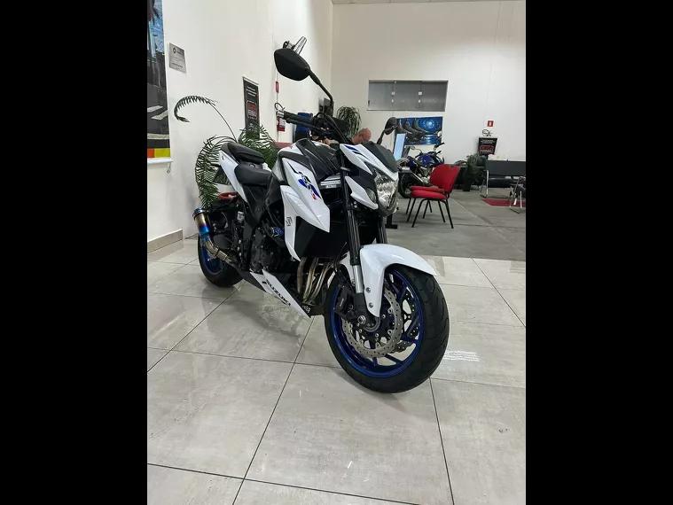 Suzuki GSX-S Branco 29