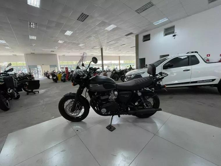 Triumph Bonneville Preto 25