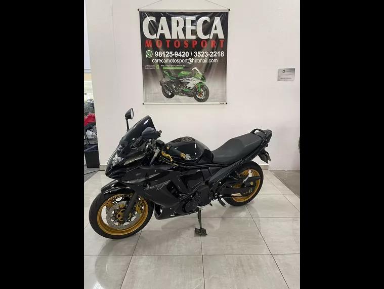 Suzuki GSX Preto 1