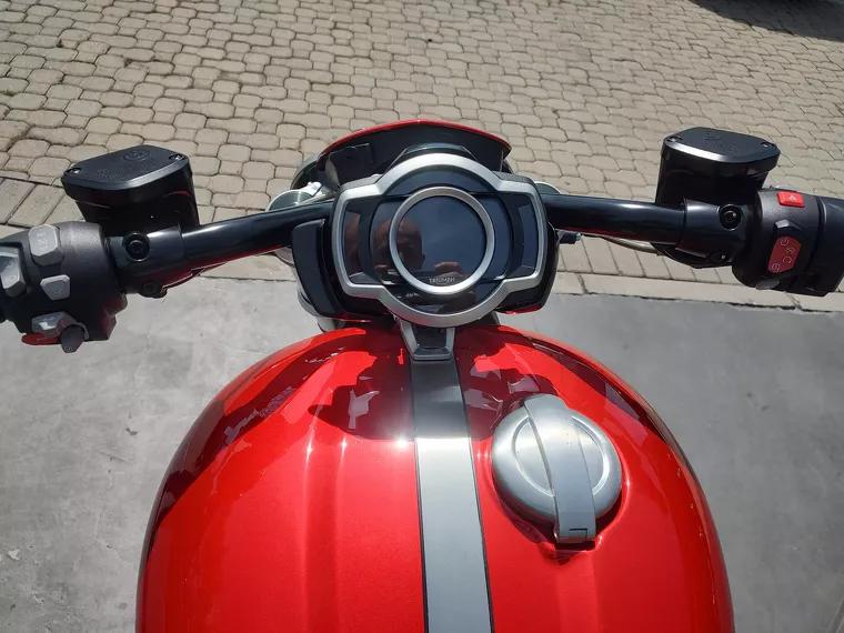 Triumph Rocket III Vermelho 10