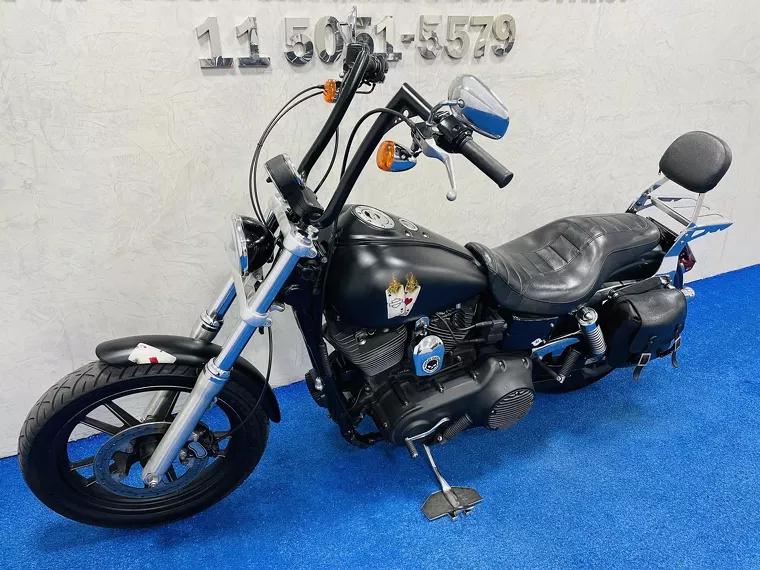 Harley-Davidson Dyna Preto 18