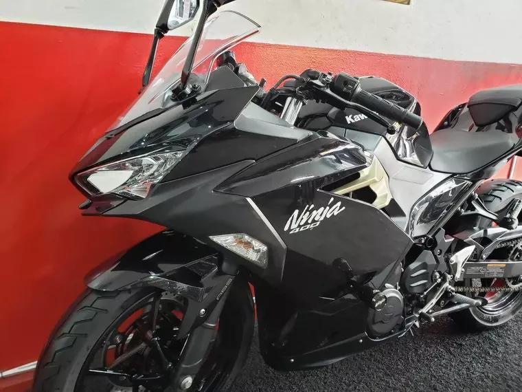 Kawasaki Ninja Preto 12