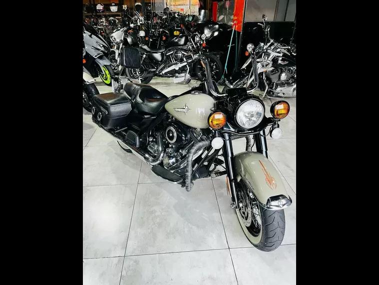 Harley-Davidson Road King Cinza 17