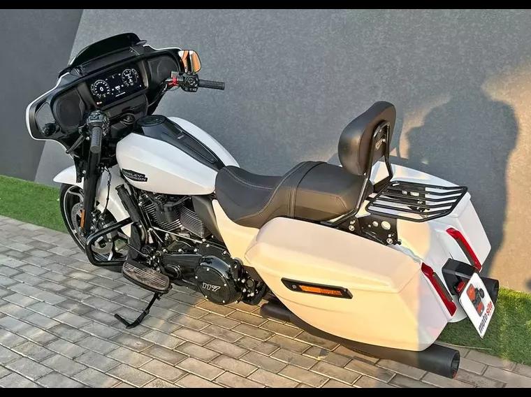 Harley-Davidson Street Glide Branco 7