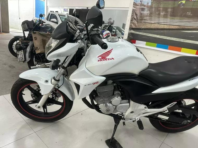 Honda CB 300 Branco 21