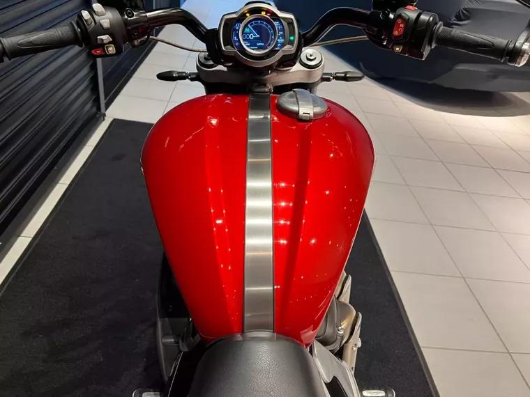 Triumph Rocket III Vermelho 16