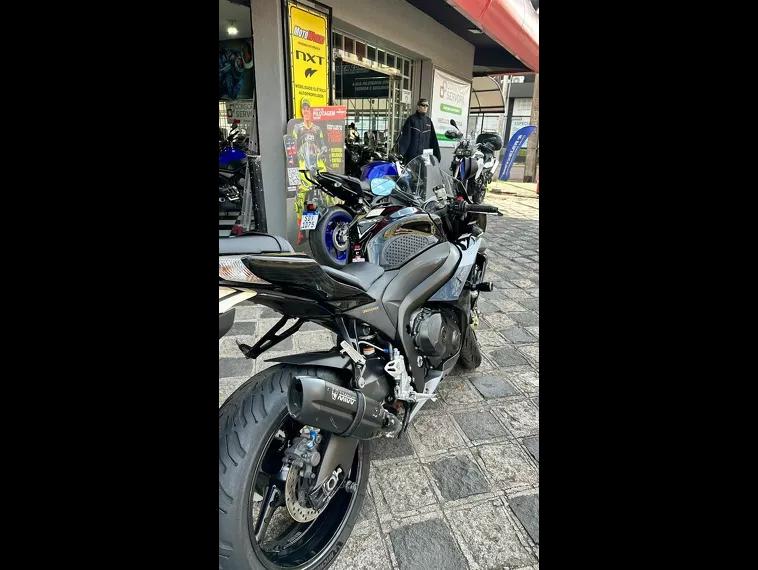 Suzuki GSX-R Preto 5