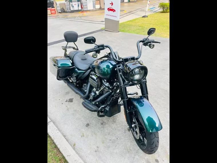 Harley-Davidson Touring Verde 12