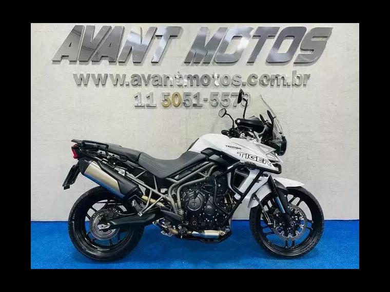 Triumph Tiger 800 Branco 14