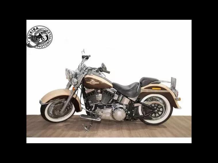 Harley-Davidson Deluxe Bege 2