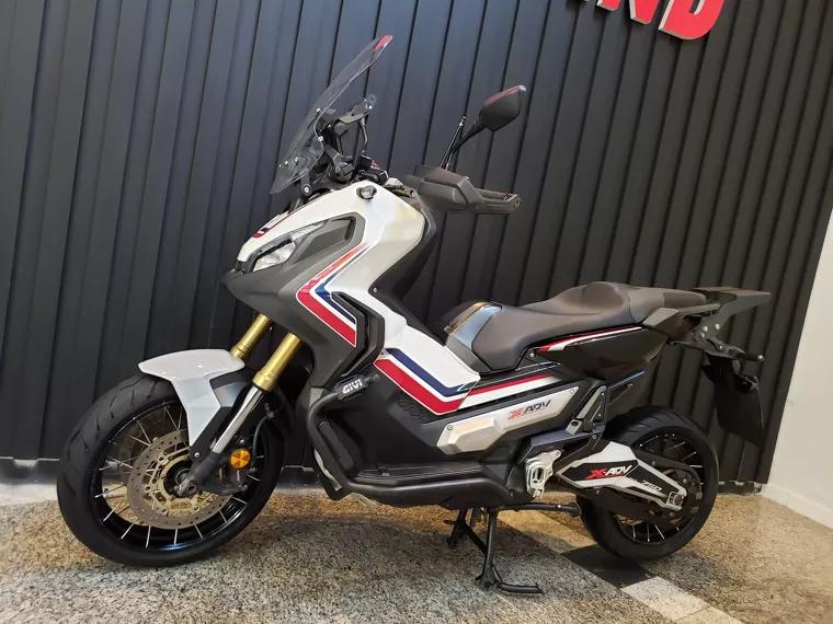 Honda X-Adv Branco 13