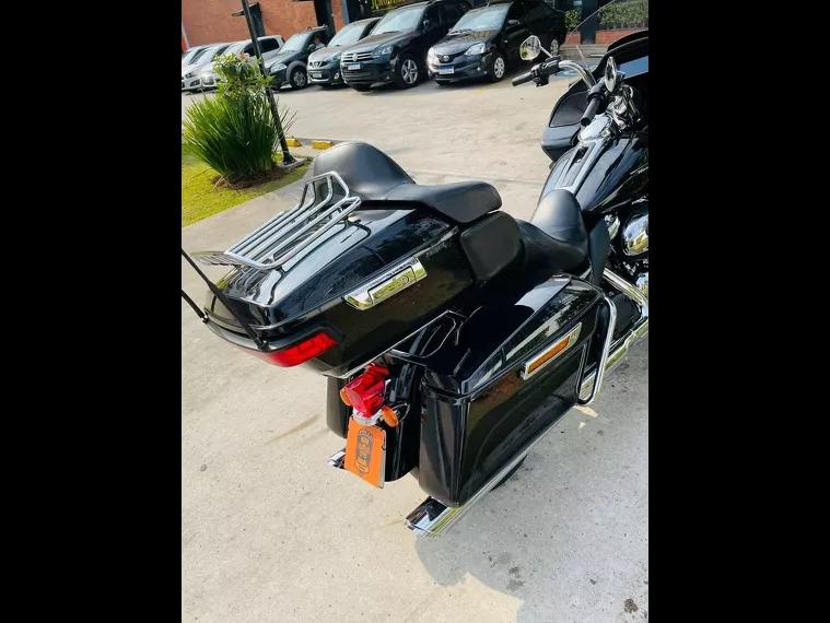 Harley-Davidson Road Glide Preto 12