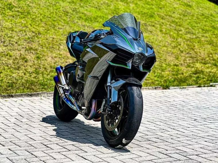 Kawasaki Ninja Prata 18