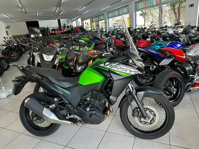 Kawasaki Versys Preto 10