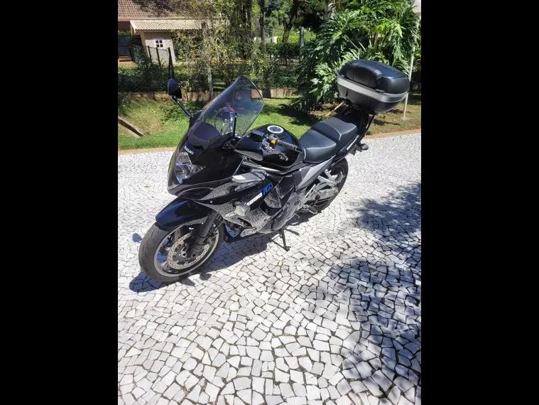 Suzuki GSX Preto 3