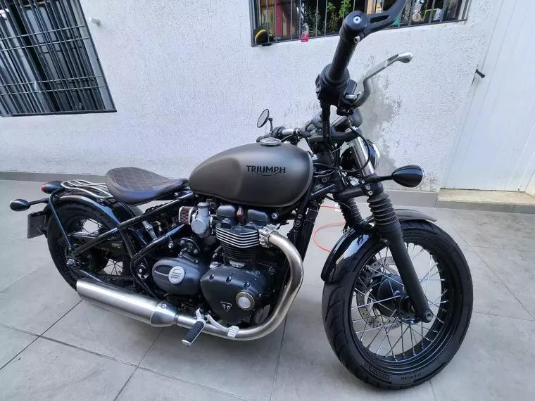 Triumph Bobber Cinza 5