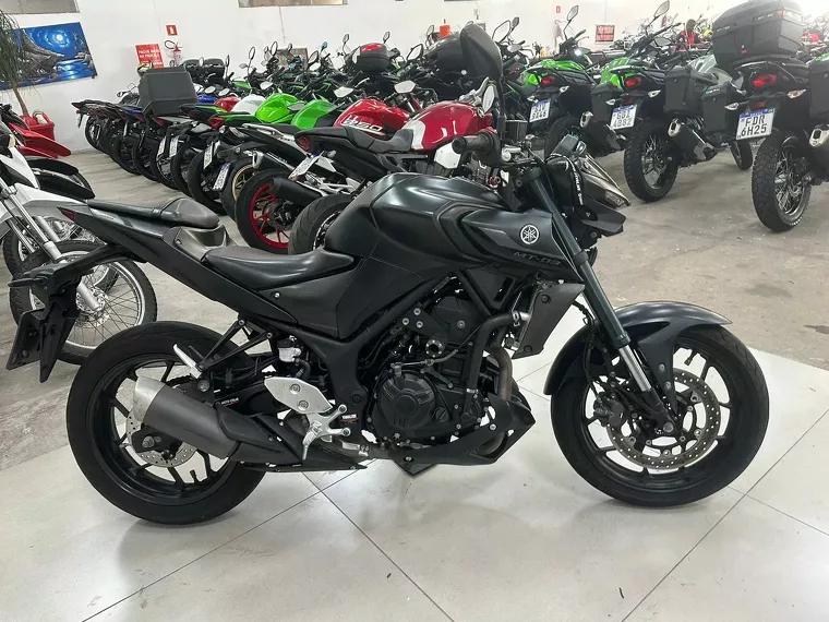 Yamaha MT-03 Preto 26