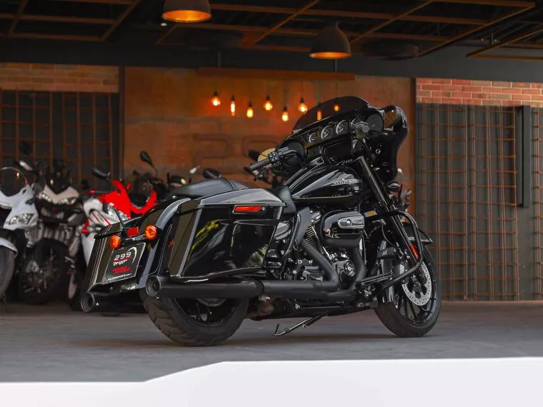 Harley-Davidson Street Glide Preto 3