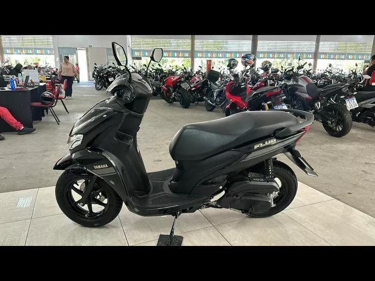 Yamaha Fluo Preto 10