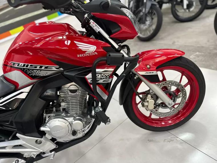 Honda CB Twister Vermelho 17