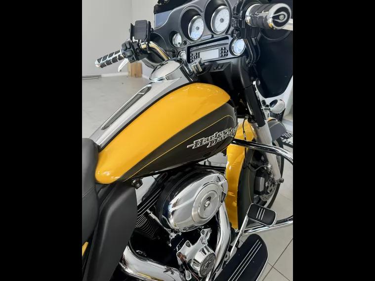 Harley-Davidson Street Glide Amarelo 4