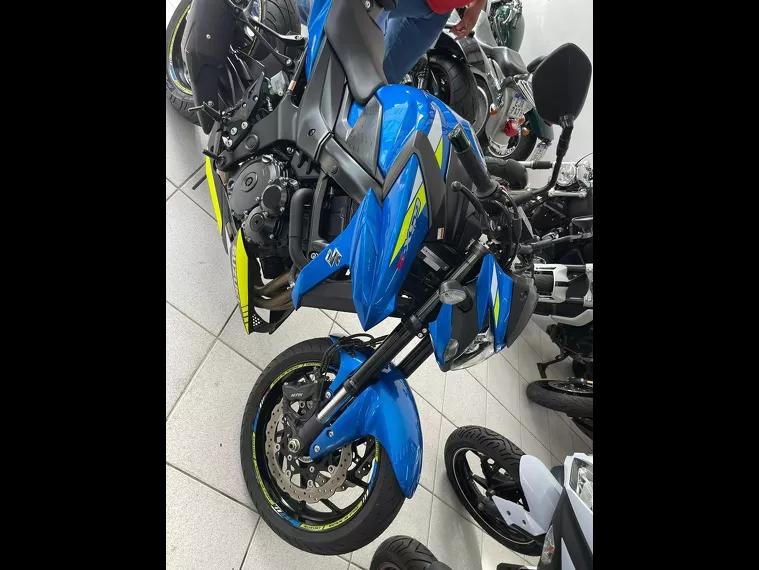 Suzuki GSX-S Azul 11