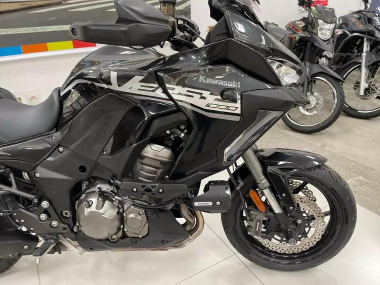 Kawasaki Versys Preto 18