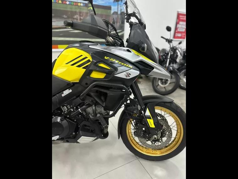 Suzuki V-Strom Amarelo 12