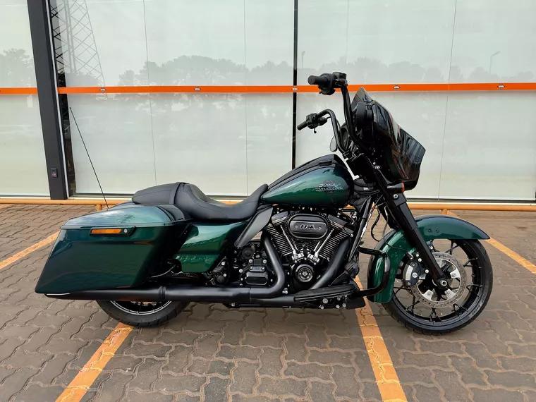 Harley-Davidson Street Glide Verde 1