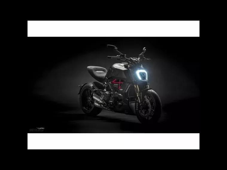 Ducati Diavel Preto 1